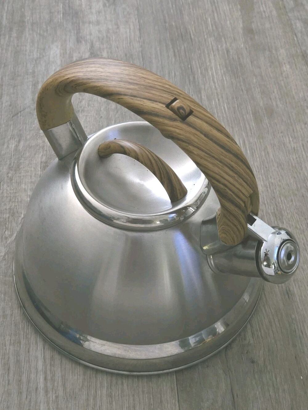 BALDUZZI Italian Style Induction Tea Kettle Soft Touch Handle Stainless Steel